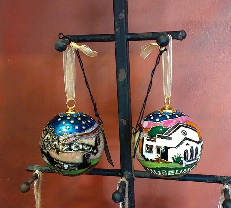 2017 holiday ornament