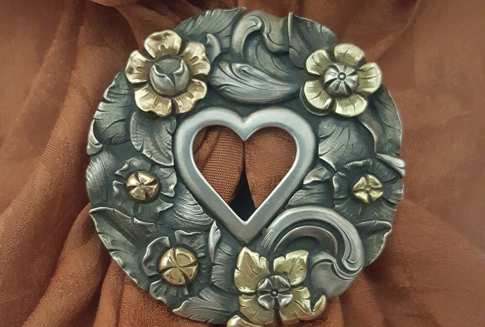 Scarf slide by Javier Ribeyrol