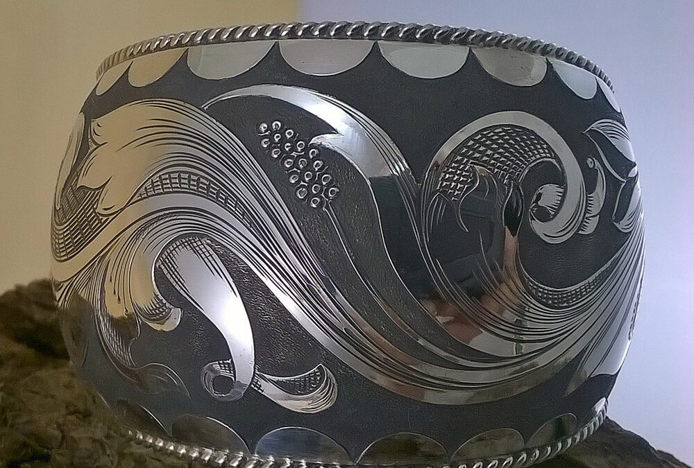 “Tutti Fiori” cuff bracelet by Benoit Poulain