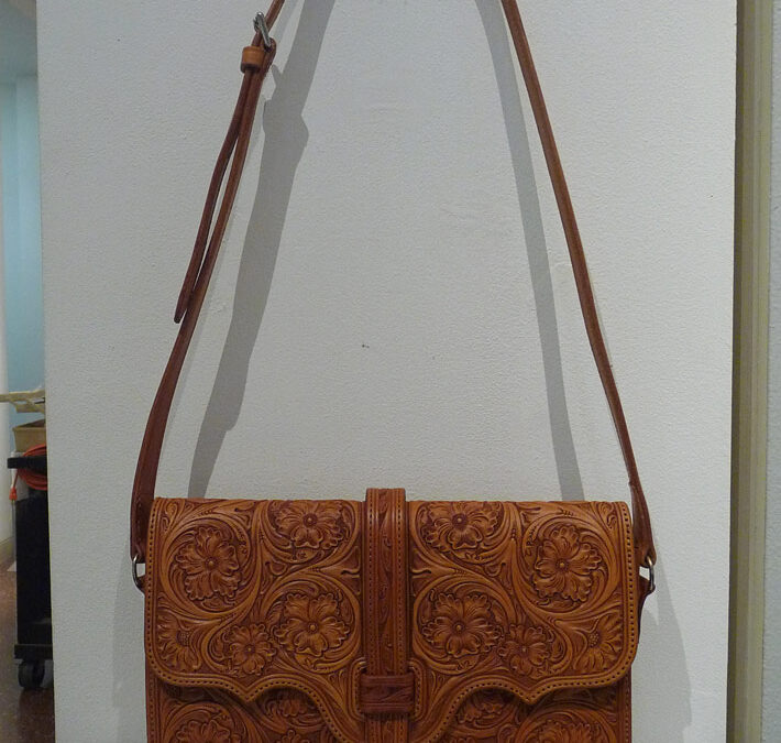 13-Wes-Mastic-Ladies-Purse-carved-leather