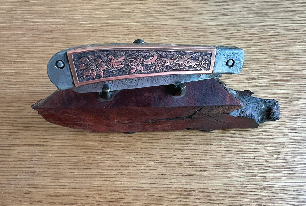 Trapper Knife with Engraved Copper Scales by Frank “Buddy” Knight – SOLD