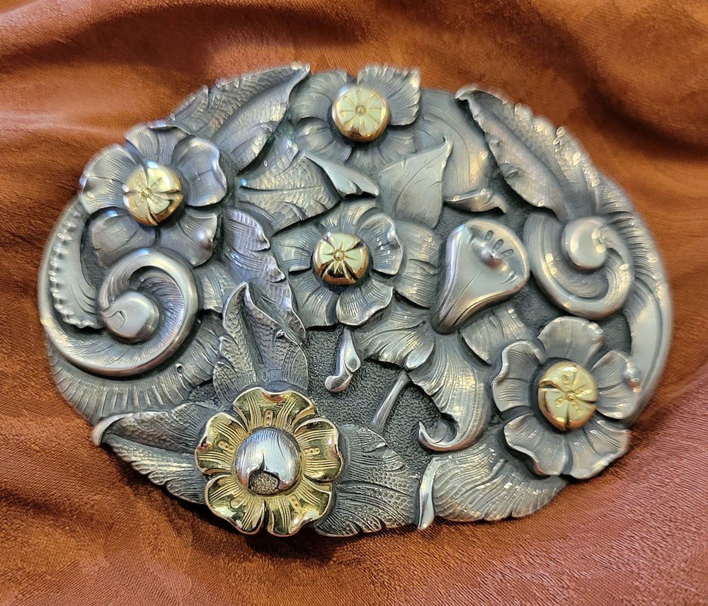 Mankato Style Spur Strap Buckles on Custom Straps by Baru Forrel