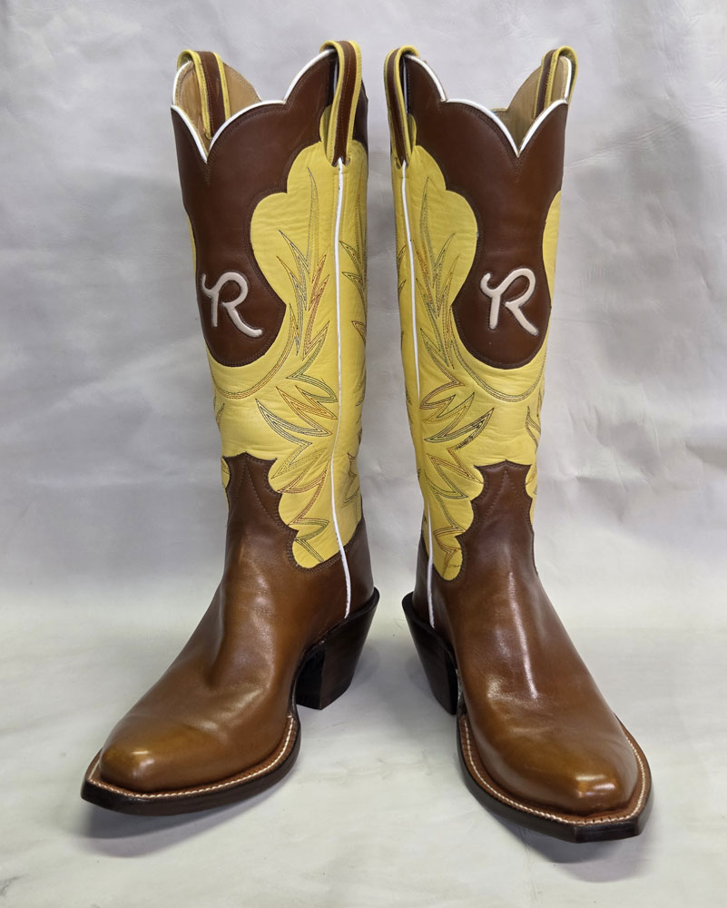 Mankato Style Spur Strap Buckles on Custom Straps by Baru Forrel